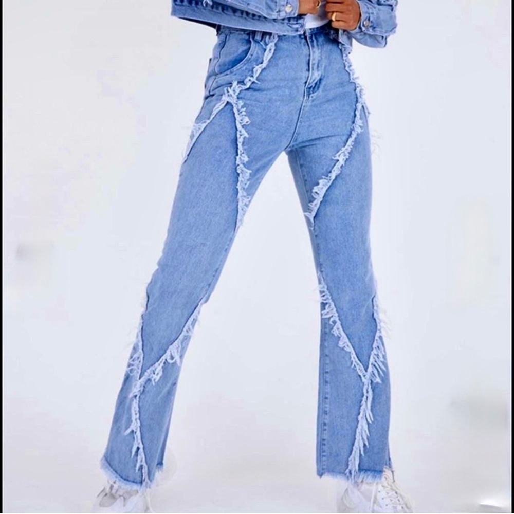 PrettyLittleThing Flared Jeans Womens 4 Light Blue Frayed Seam Distressed READ